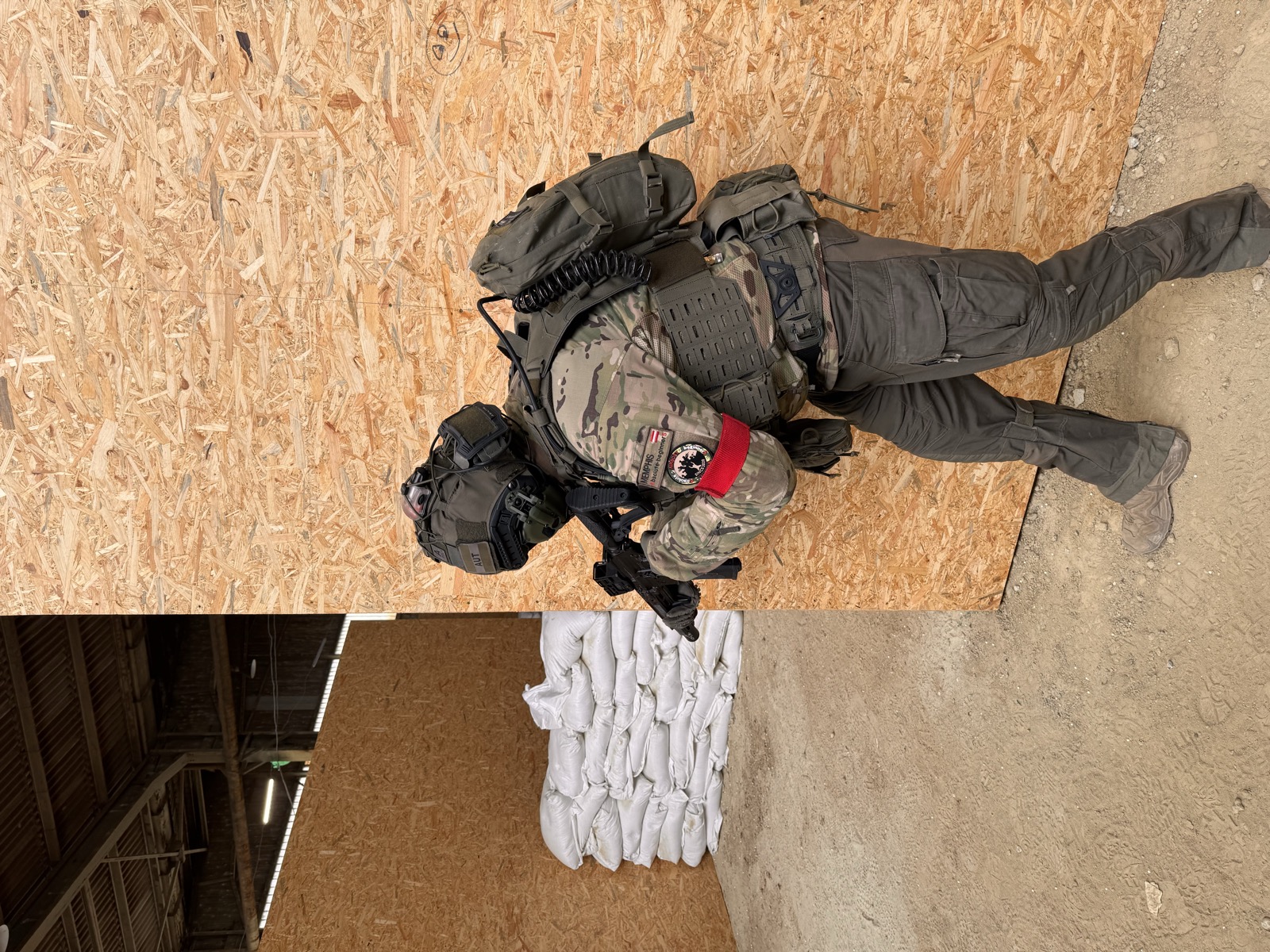 Beltéri CQB-játék a West Gate pályán