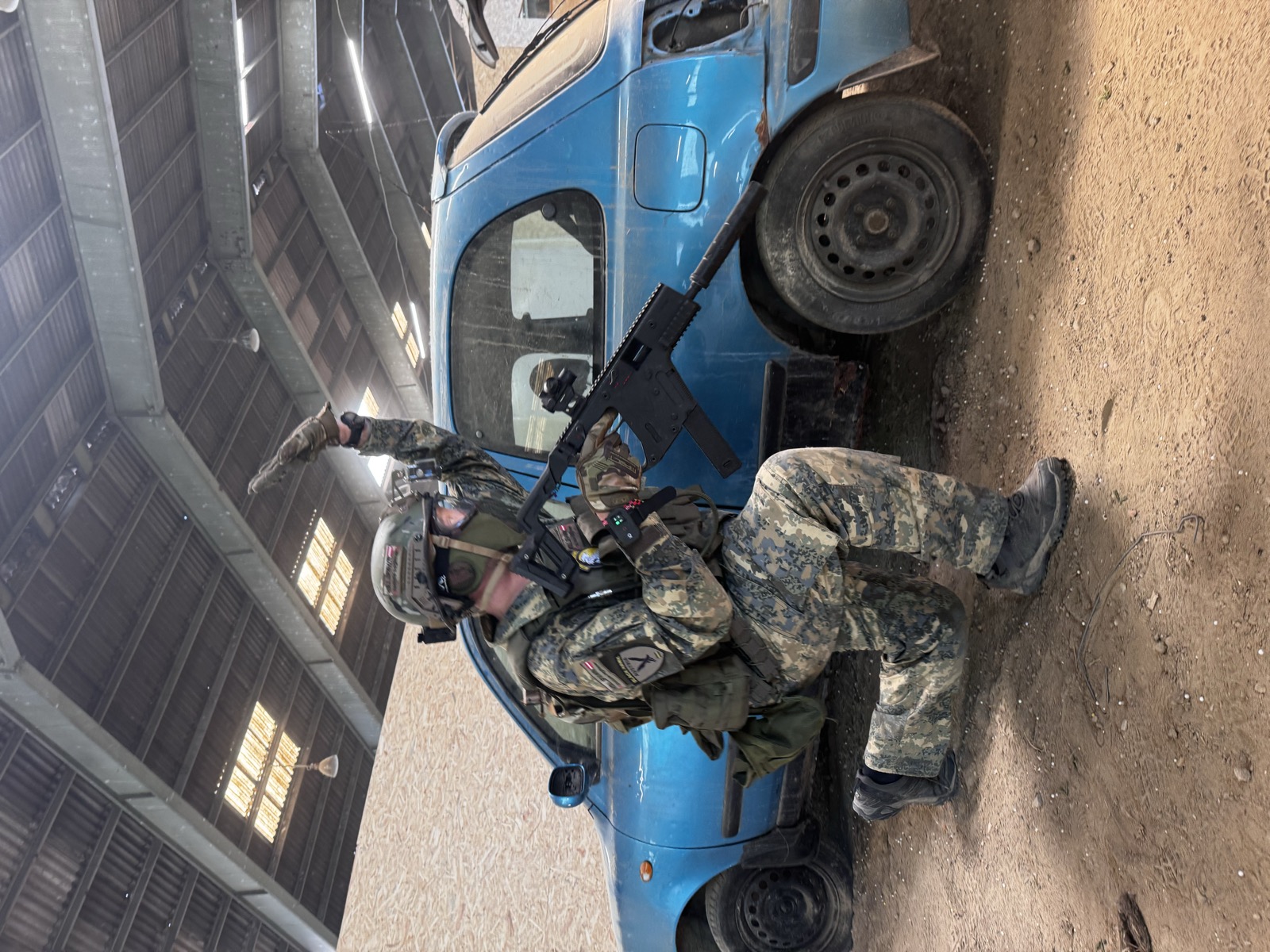 Beltéri CQB-játék a West Gate pályán