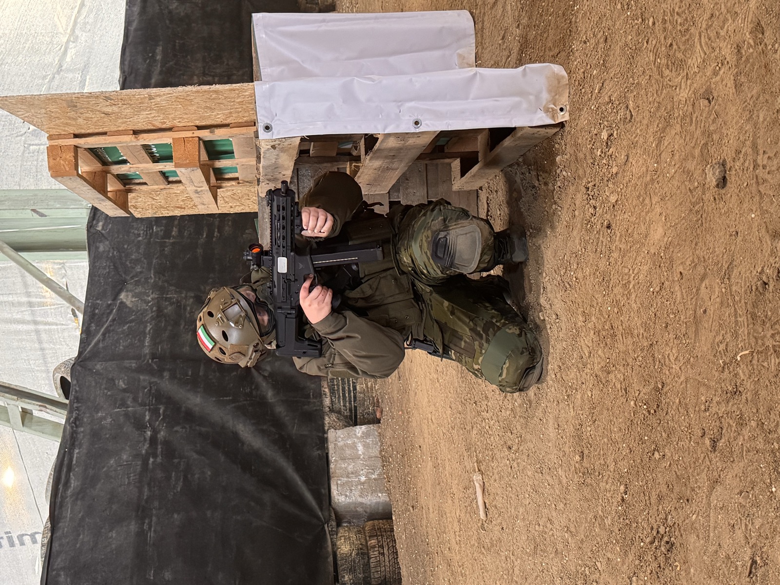 Beltéri CQB-játék a West Gate pályán