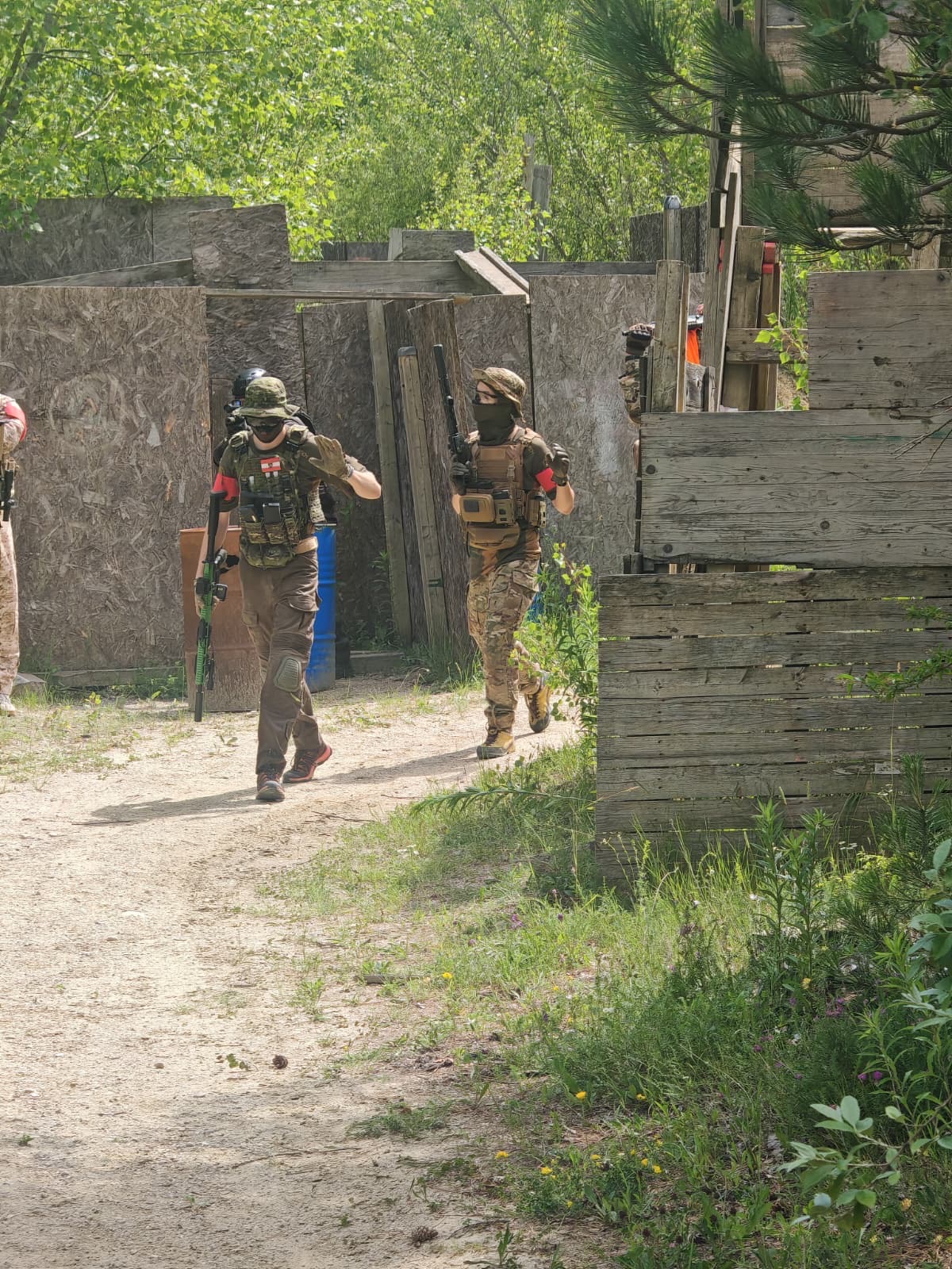 Kültéri airsoft játék a West Gate terepén