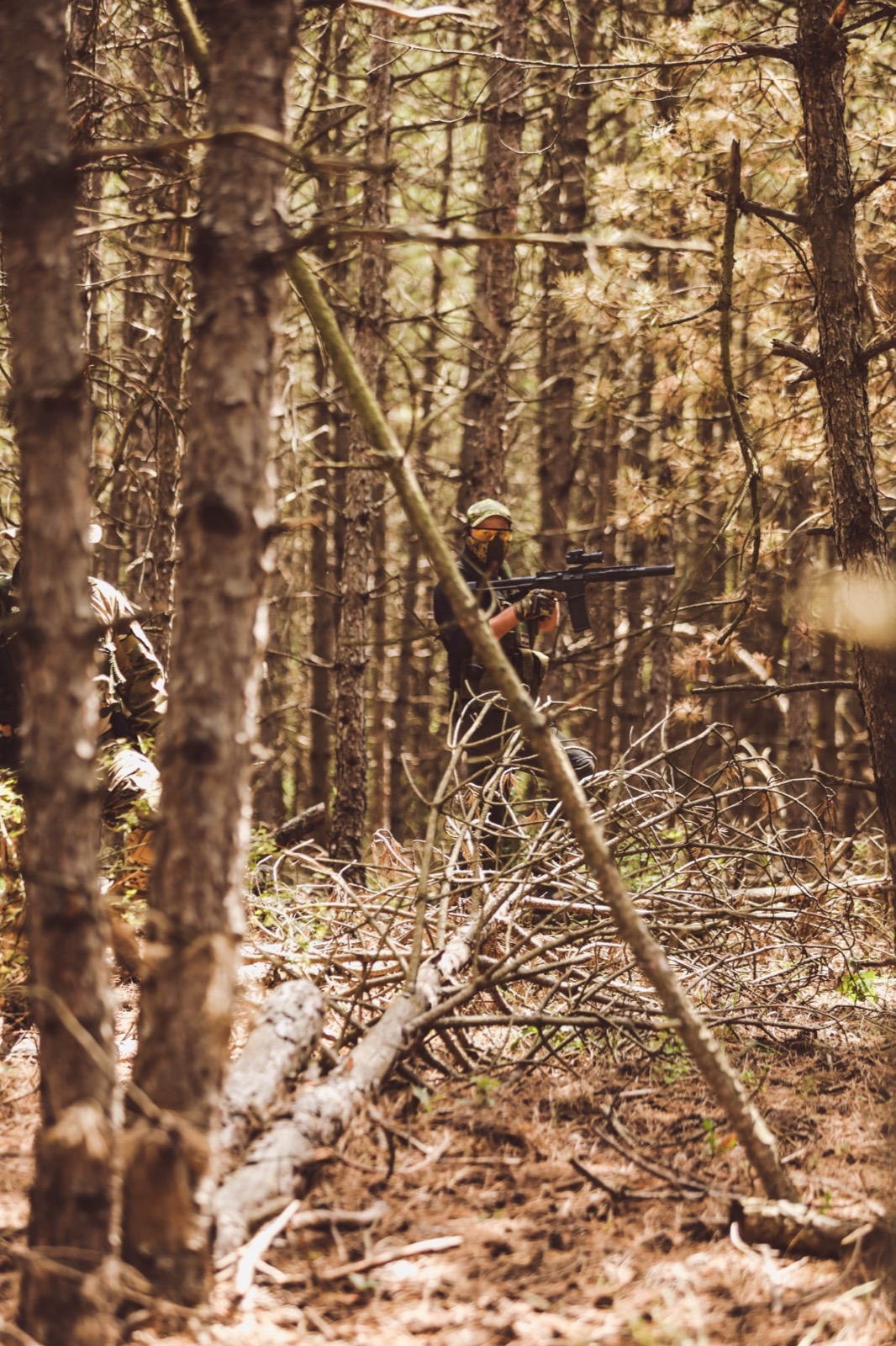 Kültéri airsoft játék a West Gate terepén