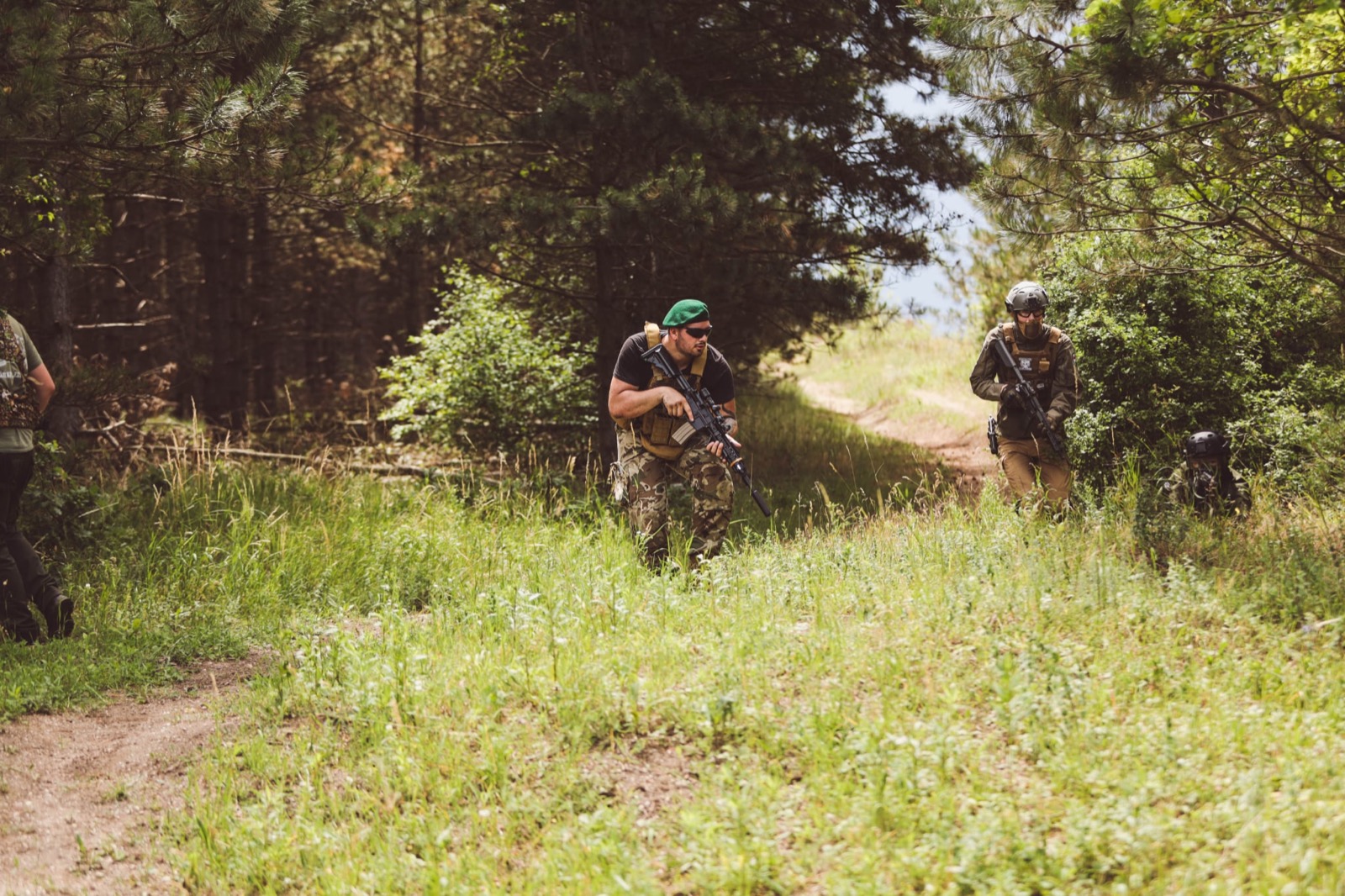 Kültéri airsoft játék a West Gate terepén
