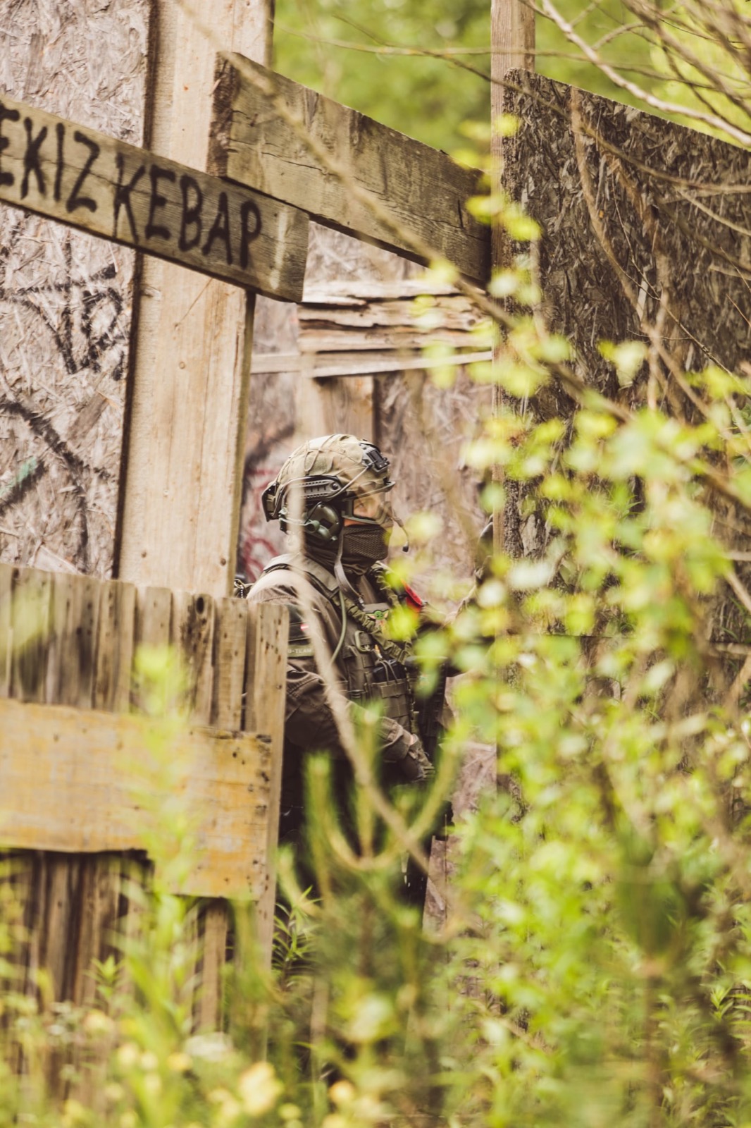 Kültéri airsoft játék a West Gate terepén